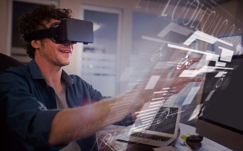 Managing VR devices for training and tutoring